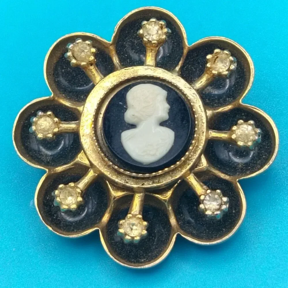 Vintage Coro Cameo Brooch Pin Gold Tone Flower Design Rhinestone Accents